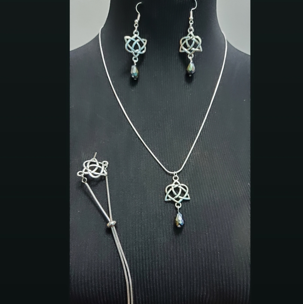 Set of jewelry